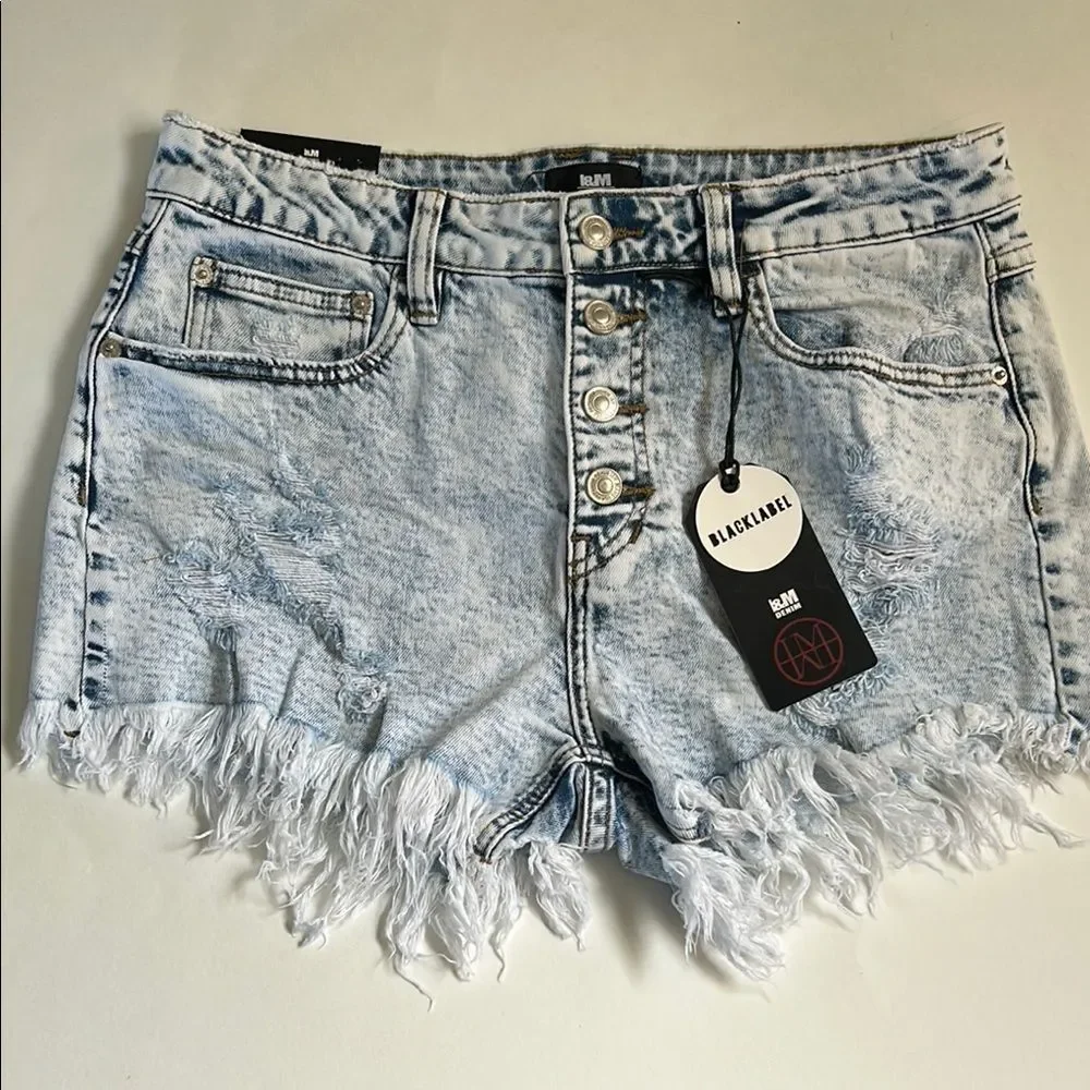 l&M Cut Off Lightwash Denim Shorts Large New - Picture 1 of 12